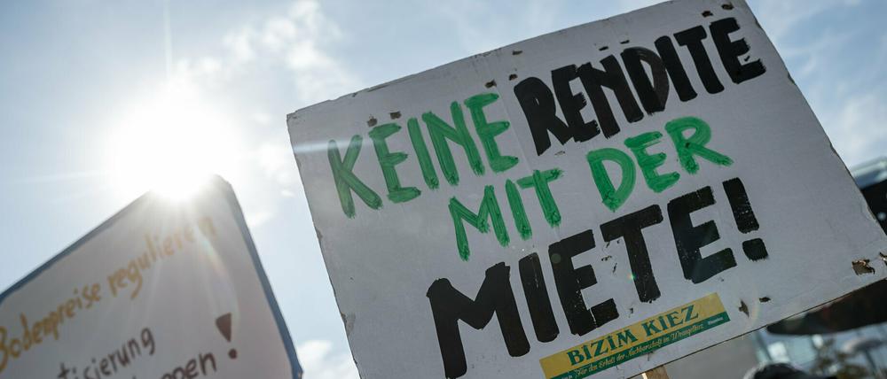 Das Bündnis Mietenwahnsinn rief bereits im September in Berlin zu einer großen Demo auf. 