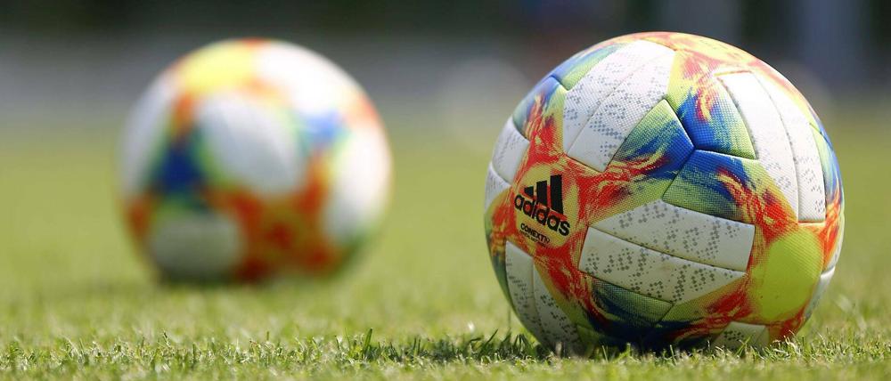 In der Frauen-Bundesliga ruht der Ball nicht mehr.
