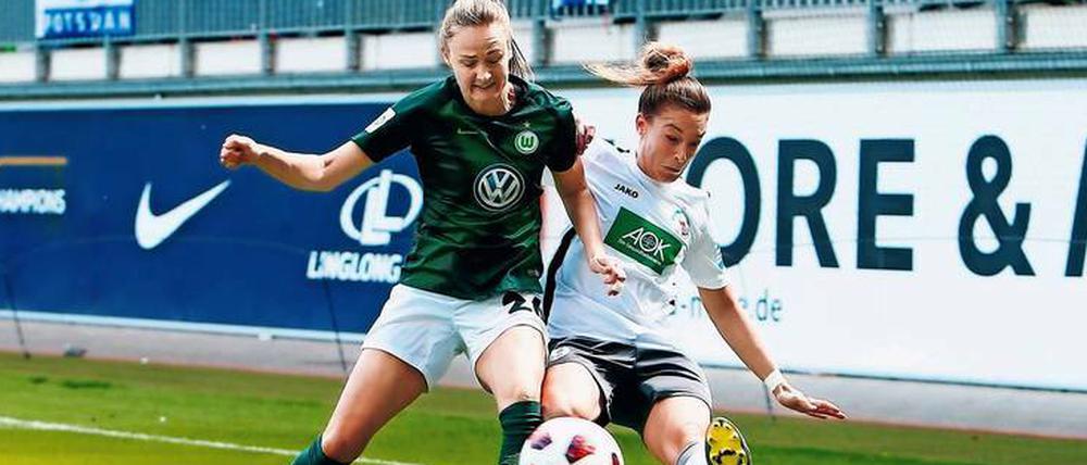 Abgeprallt. Felicitas Rauch (r.) verlor mit Turbine bei ihrem baldigen Club in Wolfsburg.