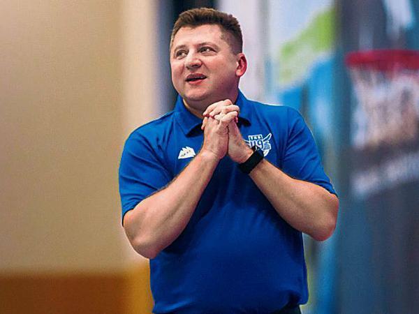Eingesprungen. Interimsmäßig coachte Vladimir Pastushenko das TKS-Team gegen Bernau.