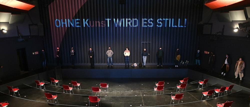 Am 30. November rief der Deutsche Bühnenverein zum Aktionstag "Ohne Kunst wird es still" auf. Das HOT war dabei.