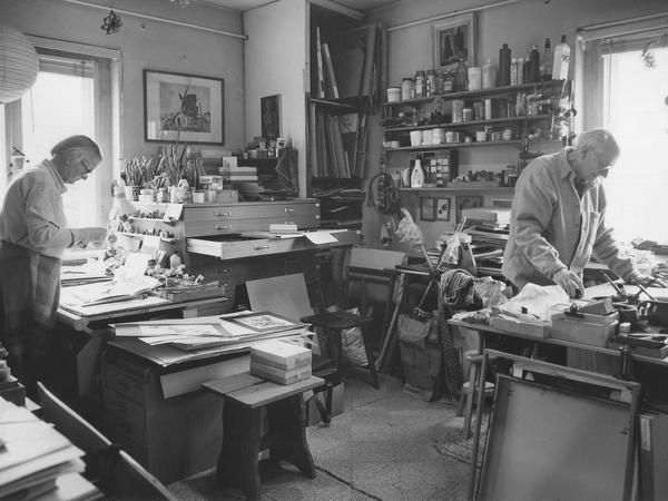 Hubert Globisch mit seiner zweiten Frau Suse Globisch-Ahlgrimm in seinem Atelier.