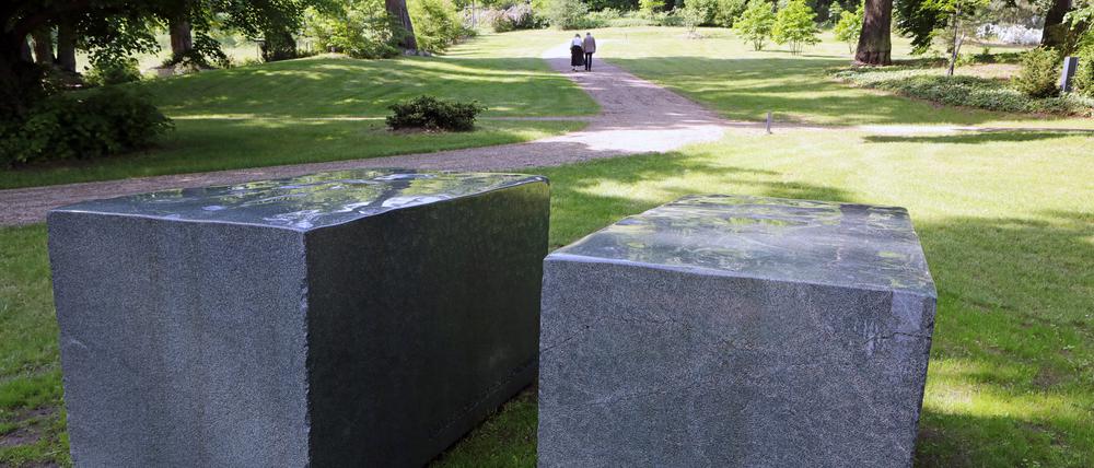 "Fragments of Pound" von Alexander Polzin bildet den Auftakt für den Skulpturenpark, der 2023 im Garten der Villa Jacobs eröffnet werden soll.