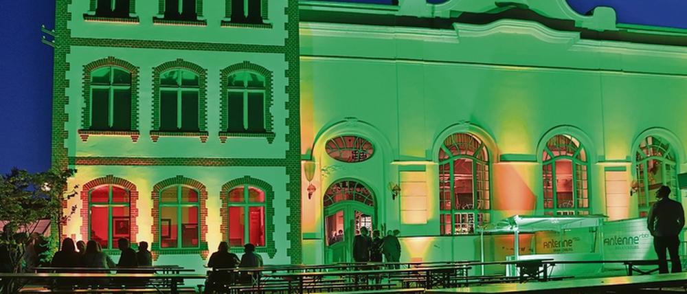 Die Bismarckhöhe, angestrahlt bei der Veranstaltung „Werder klingt und leuchtet“ 2019.