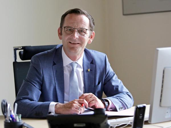 Marko Köhler (SPD) in seinem Büro. Er löste Wolfgang Blasig ab.
