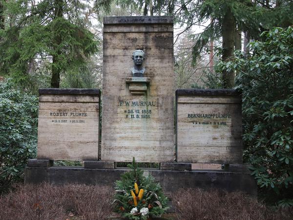 Ihlefeldt erzählt gerne Geschichten über Regisseur Murnau an dessen Grab.