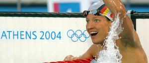 Siegerinnenfaust: Bei den Olympischen Spielen 2004 in Athen holte Antje Buschschulte Bronze über 200 Meter Rücken.