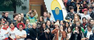 Bunte Mischung. In den kommenden Jahren will die EU den Anteil der Erasmus-Studierenden verdoppeln. An deutschen Unis bleiben derzeit oft Plätze frei. Im Bild Studierende beim „International Day“ an der Viadrina-Universität in Frankfurt (Oder). 